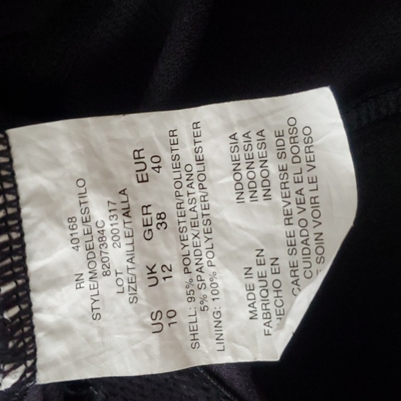 Black n white tankini top with built in bra - Picture 3 of 6